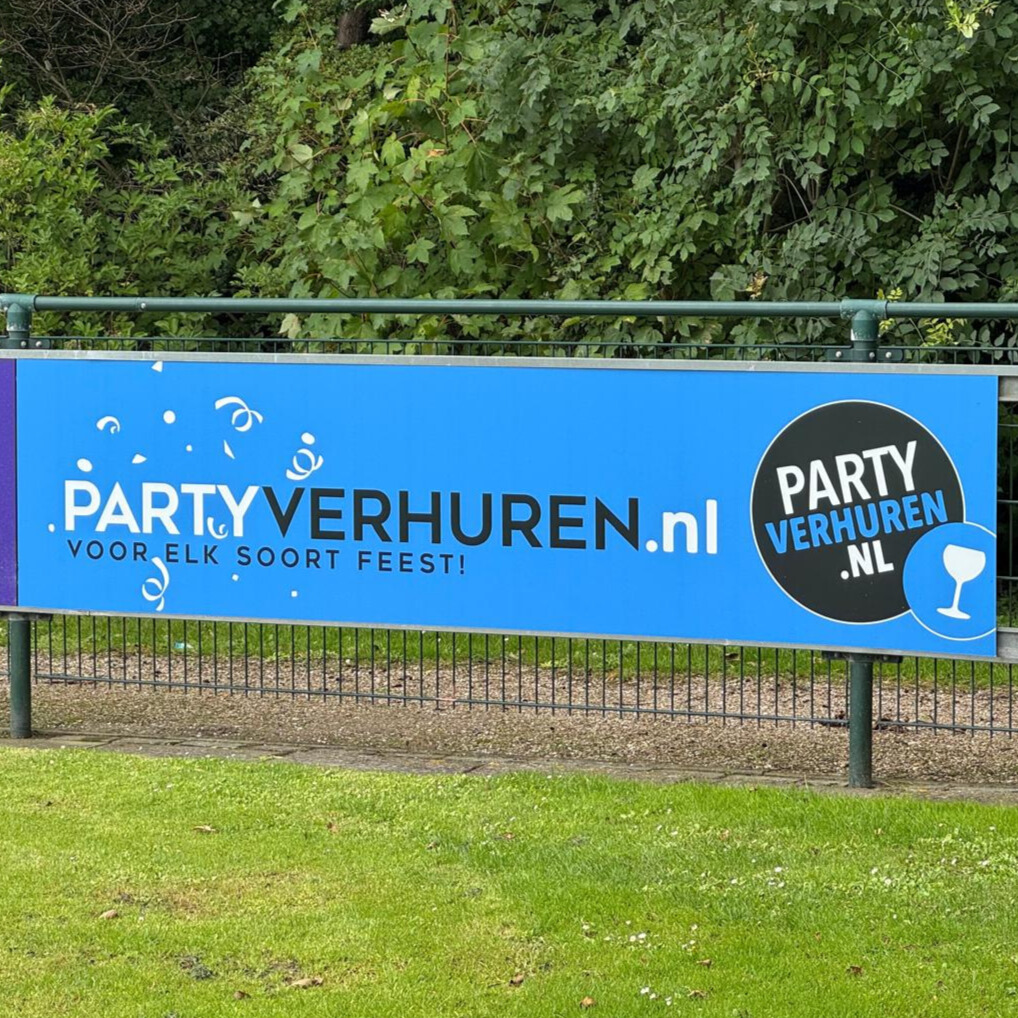 MVV ’27 verwelkomt Partyverhuren.nl als nieuwe bordsponsor